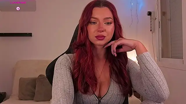 Snapshot of Karinchik_ chatting on December 2, 2025, 7:59 pm Karinchik online show from December 2, 2025, 7:59 pm