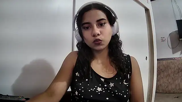 Snapshot of hannaxnatx chatting on July 1, 2026, 10:32 pm hannaxnatx online show from July 1, 2026, 10:32 pm