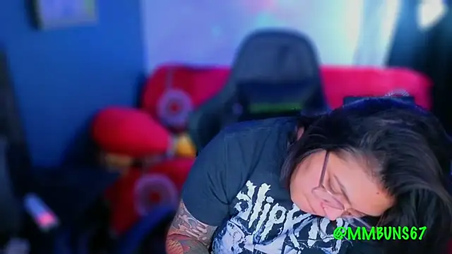 Snapshot of miacanela_xo chatting on November 6, 2025, 2:37 am miacanela xo online show from November 6, 2025, 2:37 am