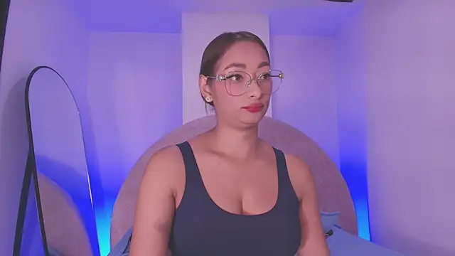 vale ross  online show from April 16, 2026, 3:07 am