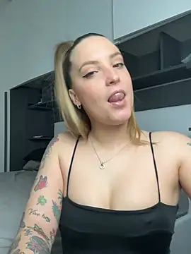 LiliMorganxxx online show from February 22, 2026, 6:09 pm