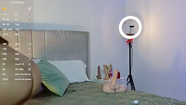 1m megan online show from May 11, 2026, 4:03 am