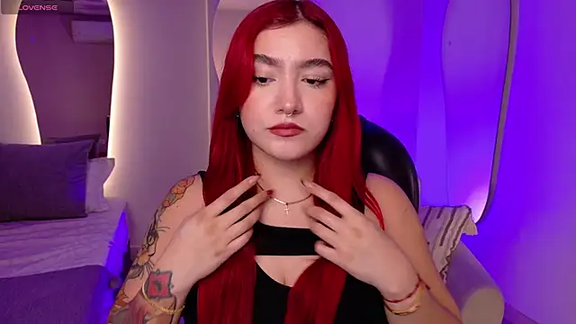 ViolettCastel online show from November 27, 2025, 7:25 pm