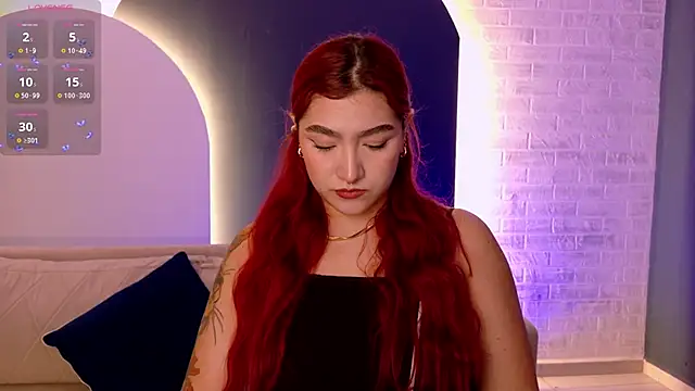 ViolettCastel online show from November 9, 2025, 11:25 am