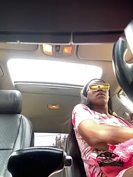 sweetsarabig22cm online show from March 3, 2026, 8:27 pm