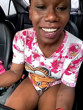 Snapshot of sweetsarabig22cm chatting on November 27, 2025, 6:41 pm sweetsarabig22cm online show from November 27, 2025, 6:41 pm