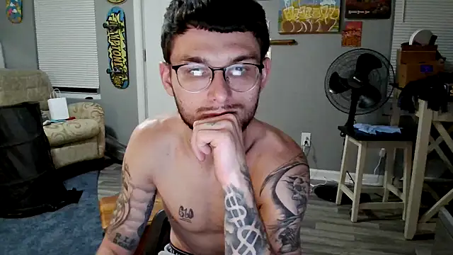 Snapshot of hungkubenski chatting on November 13, 2025, 11:03 am hungkubenski online show from November 13, 2025, 11:03 am