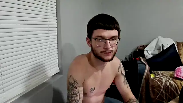 Snapshot of hungkubenski chatting on December 2, 2025, 2:12 am hungkubenski online show from December 2, 2025, 2:12 am