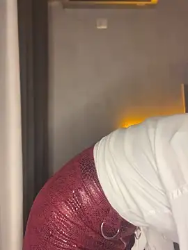 Snapshot of LoveGameSexx chatting on March 21, 2025, 7:02 pm LoveGameSexx online show from March 21, 2025, 7:02 pm