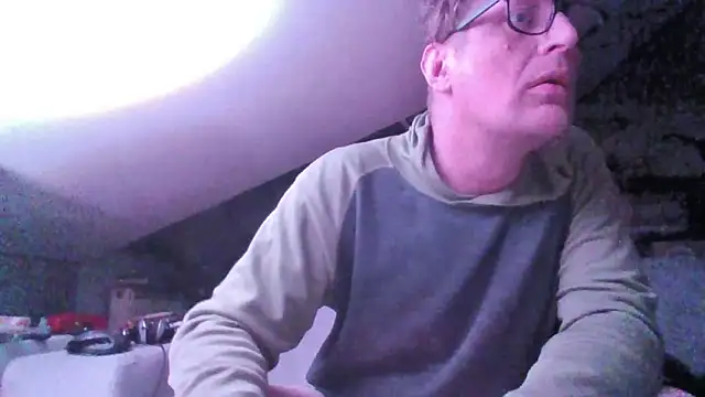 Bigthroaterboy online show from October 26, 2025, 5:02 pm