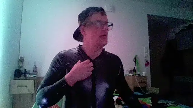 Bigthroaterboy online show from April 8, 2026, 12:01 am