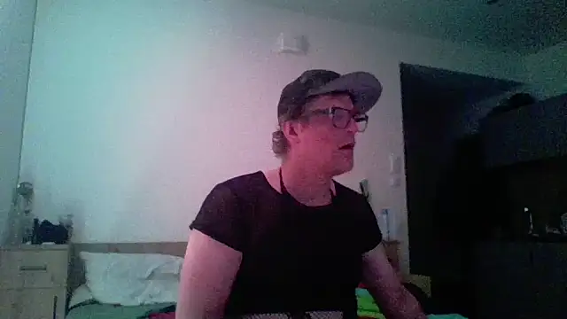Snapshot of Bigthroaterboy chatting on April 21, 2026, 2:51 am Bigthroaterboy online show from April 21, 2026, 2:51 am