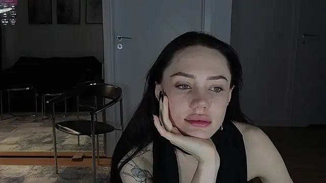 Snapshot of Sara_Tranquil chatting on November 1, 2025, 9:30 pm Sara Tranquil online show from November 1, 2025, 9:30 pm