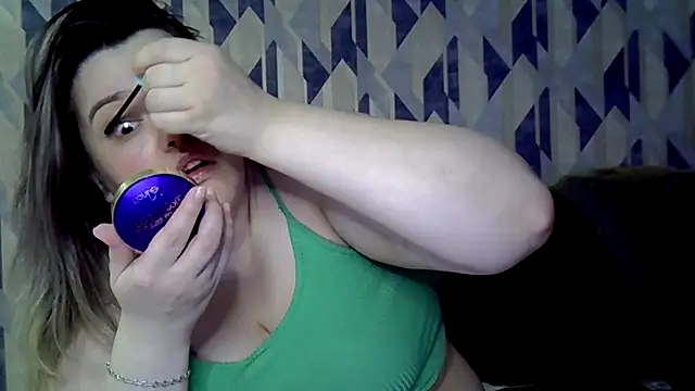 Snapshot of AnitaWillias chatting on December 3, 2025, 6:18 pm AnitaWillias online show from December 3, 2025, 6:18 pm