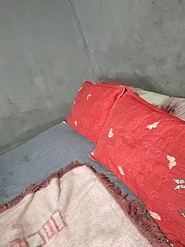 Snapshot of Petrossa chatting on September 12, 2025, 6:57 am Petrossa online show from September 12, 2025, 6:57 am