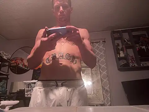 Snapshot of trash4cash chatting on May 24, 2026, 2:44 am trash4cash online show from May 24, 2026, 2:44 am