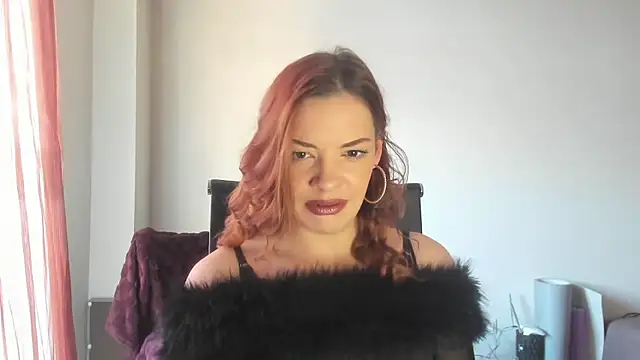 LilliLowexox online show from February 7, 2026, 12:46 pm