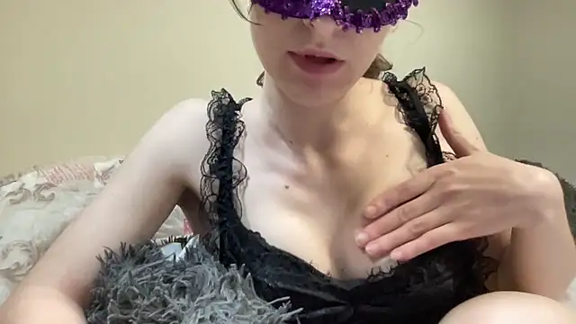 lexihot0000 online show from April 21, 2026, 8:48 pm