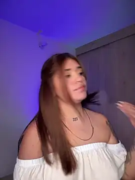 Snapshot of JoselinFlower_ chatting on December 13, 2024, 4:22 am JoselinFlower online show from December 13, 2024, 4:22 am