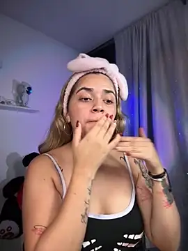 Snapshot of JoselinFlower_ chatting on November 30, 2025, 2:01 am JoselinFlower online show from November 30, 2025, 2:01 am