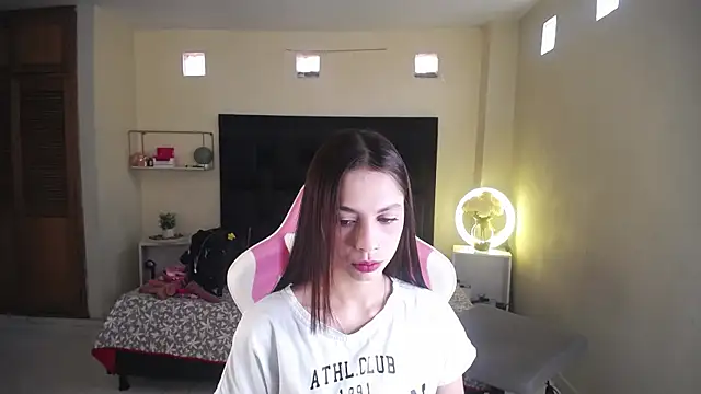 Snapshot of shanakendal2 chatting on October 30, 2025, 2:14 pm shanakendal2 online show from October 30, 2025, 2:14 pm