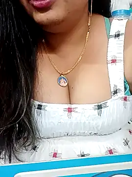 Snapshot of meribebo chatting on December 13, 2024, 3:00 pm meribebo online show from December 13, 2024, 3:00 pm