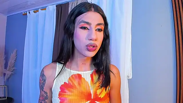 Snapshot of sofiaa_grey_ chatting on November 1, 2025, 1:05 pm sofiaa grey online show from November 1, 2025, 1:05 pm