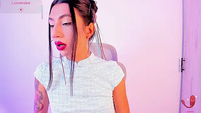 Snapshot of sofiaa_grey_ chatting on November 17, 2025, 1:26 pm sofiaa grey online show from November 17, 2025, 1:26 pm