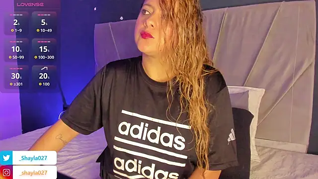 Shayla27 online show from April 3, 2026, 1:28 pm