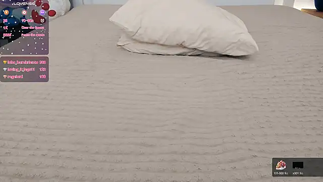 Snapshot of shaameless chatting on February 9, 2025, 3:12 pm shaameless online show from February 9, 2025, 3:12 pm