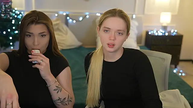 Snapshot of Cassy-Celestial_ chatting on December 19, 2025, 8:17 am Cassy-Celestial online show from December 19, 2025, 8:17 am