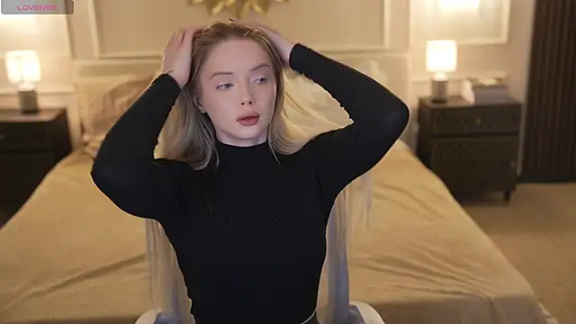 Cassy-Celestial  online show from November 17, 2025, 8:40 am