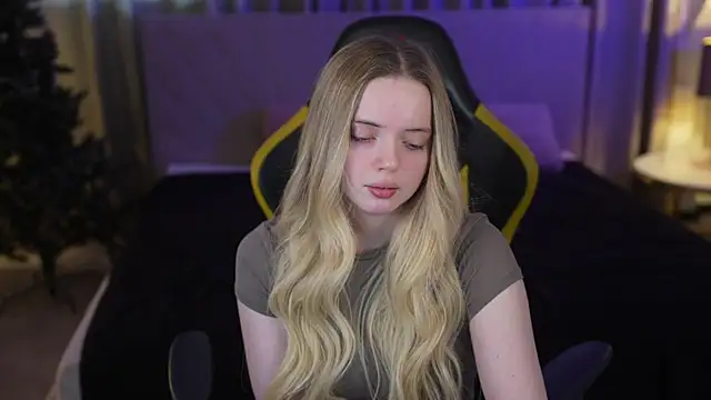 Snapshot of Cassy-Celestial_ chatting on January 14, 2026, 9:24 am Cassy-Celestial online show from January 14, 2026, 9:24 am