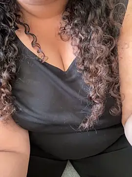 Snapshot of Snehameoww@xh chatting on December 19, 2025, 7:55 am Snehameowwxh online show from December 19, 2025, 7:55 am