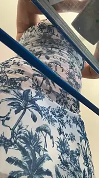 Snapshot of Sol_biglips chatting on November 12, 2025, 3:27 pm Sol biglips online show from November 12, 2025, 3:27 pm