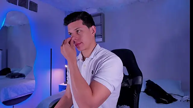 Snapshot of MarcoSullivan chatting on December 5, 2025, 3:10 pm MarcoSullivan online show from December 5, 2025, 3:10 pm