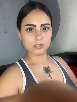 Snapshot of Azuna25 chatting on June 28, 2026, 1:01 am Azuna25 online show from June 28, 2026, 1:01 am