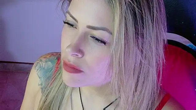 Snapshot of Natalia_Montoya chatting on November 9, 2025, 10:47 pm Natalia Montoya online show from November 9, 2025, 10:47 pm