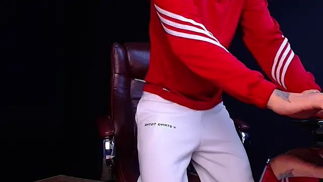 Snapshot of BrandonTate chatting on November 3, 2025, 11:03 am BrandonTate online show from November 3, 2025, 11:03 am