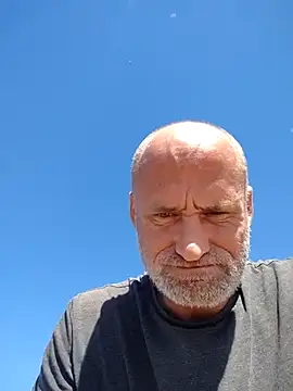 Snapshot of FloppyPickle4u chatting on March 8, 2025, 8:46 pm FloppyPickle4u online show from March 8, 2025, 8:46 pm