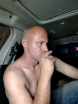 Snapshot of FloppyPickle4u chatting on March 3, 2025, 3:05 am FloppyPickle4u online show from March 3, 2025, 3:05 am