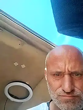 Snapshot of FloppyPickle4u chatting on March 4, 2025, 4:41 pm FloppyPickle4u online show from March 4, 2025, 4:41 pm