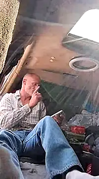 Snapshot of FloppyPickle4u chatting on March 12, 2025, 10:28 pm FloppyPickle4u online show from March 12, 2025, 10:28 pm