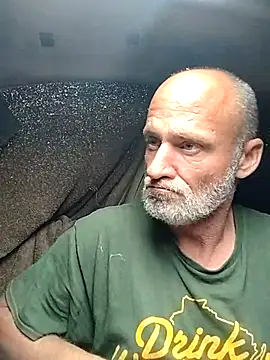 Snapshot of FloppyPickle4u chatting on March 12, 2025, 7:25 pm FloppyPickle4u online show from March 12, 2025, 7:25 pm