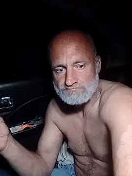 Snapshot of FloppyPickle4u chatting on February 3, 2026, 12:43 pm FloppyPickle4u online show from February 3, 2026, 12:43 pm