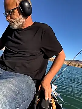 Snapshot of FloppyPickle4u chatting on February 14, 2026, 5:02 pm FloppyPickle4u online show from February 14, 2026, 5:02 pm