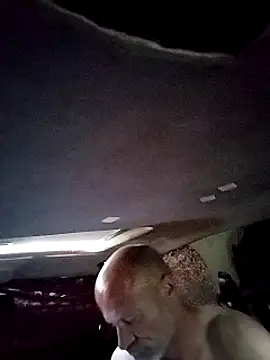 Snapshot of FloppyPickle4u chatting on March 6, 2025, 10:47 pm FloppyPickle4u online show from March 6, 2025, 10:47 pm