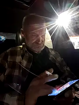 Snapshot of FloppyPickle4u chatting on March 20, 2025, 6:30 am FloppyPickle4u online show from March 20, 2025, 6:30 am