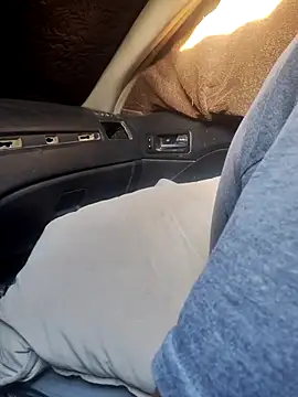 Snapshot of FloppyPickle4u chatting on March 11, 2025, 12:33 am FloppyPickle4u online show from March 11, 2025, 12:33 am