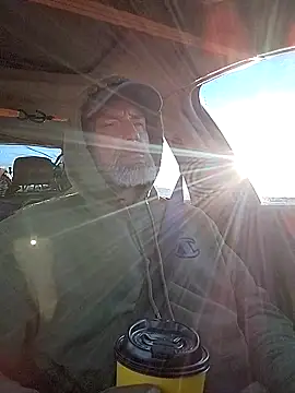 Snapshot of FloppyPickle4u chatting on October 5, 2025, 2:52 pm FloppyPickle4u online show from October 5, 2025, 2:52 pm